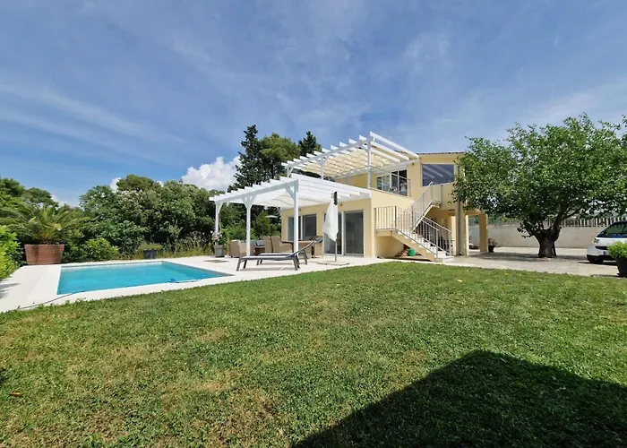 Apartment Mit Pool By Interhome Bilice