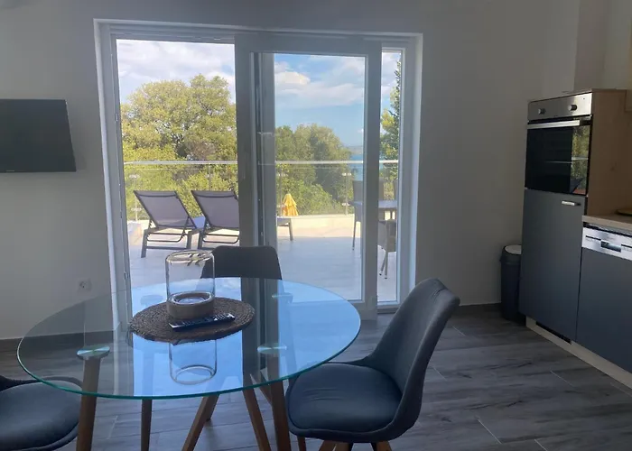 Mit Pool By Interhome *