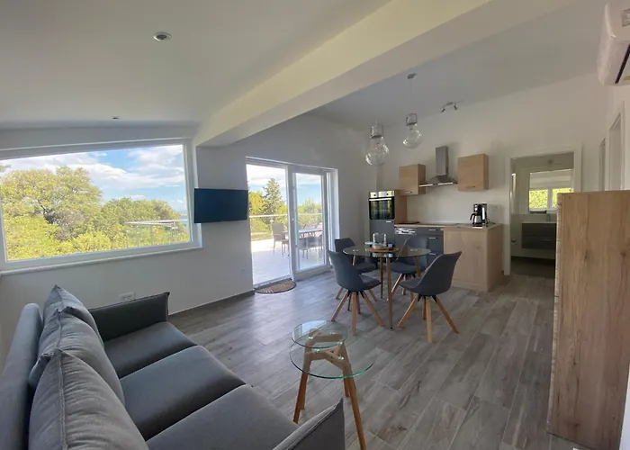 Mit Pool By Interhome